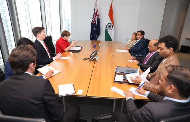 Fruitful interaction with the Australian Senator Senator Jenny McAllister, Assistant Minister for Climate Change & Energy.