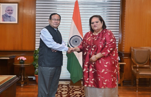 Hon. Minister of State for External Affairs Dr. Rajkumar Ranjan Singh welcomed first High Commissioner of Nauru to India H.E. Ms. Marlene Moses (11 November 2022)
